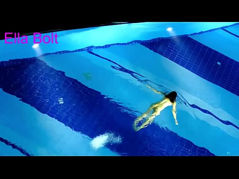 ❤️ No puedo dejar de mirar, joven rubia pillada nadando desnuda en la piscina del complejo ELLA BOLT ❌ Video de porno en es.assistentai.ru ❌️❤️❤️❤️❤️❤️❤️❤️